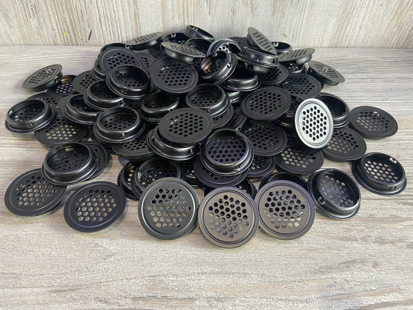 100 x Black Steel 35mm Vents