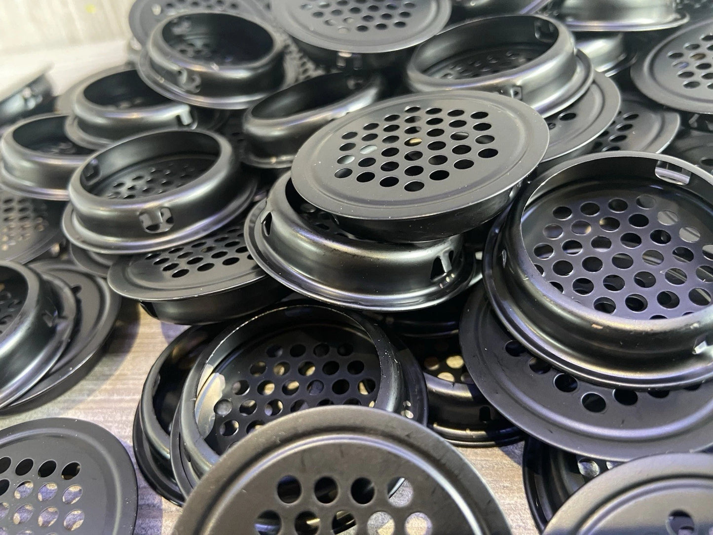 100 x Black Steel 35mm Vents