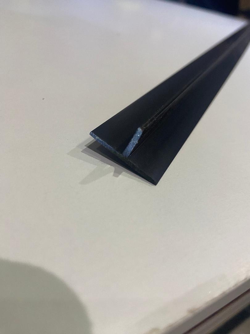 25mm T Section Black