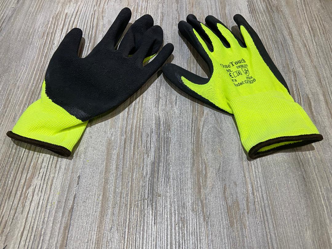 Regular Size 9 Qaulity Hi Viz Grip Gloves